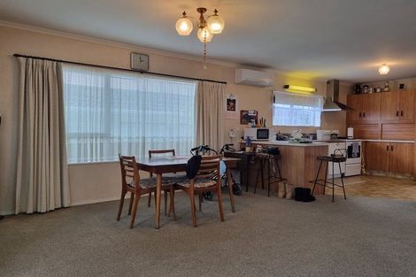 Photo of property in 2/2 Broadway, Waitara, 4320