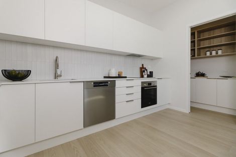 Photo of property in 111 Tiketike Way, Brooklyn, Wellington, 6021