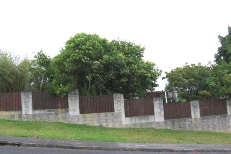 Photo of property in 2/24 Longreach Drive, Sunnyvale, Auckland, 0612