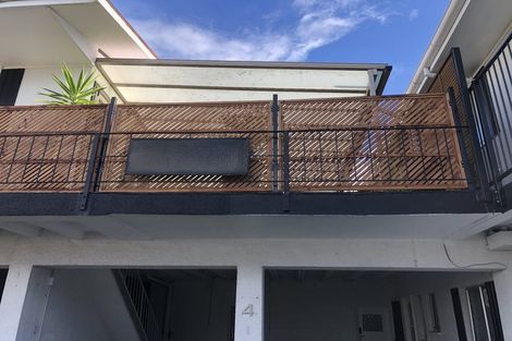 Photo of property in 4/8 Lee Road, Taradale, Napier, 4112