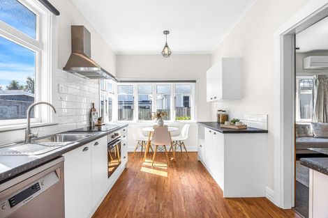 Photo of property in 8 Walsall Street, Addington, Christchurch, 8024