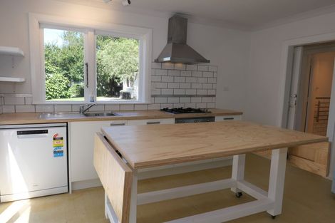 Photo of property in 16 Renown Road, Raumati South, Paraparaumu, 5032
