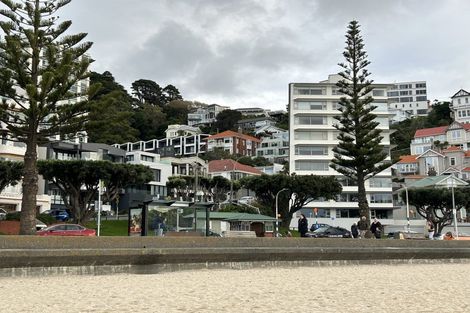 Photo of property in 10 Oriental Terrace, Mount Victoria, Wellington, 6011