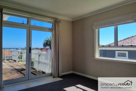 Photo of property in 8 Lismore Street, Strandon, New Plymouth, 4312