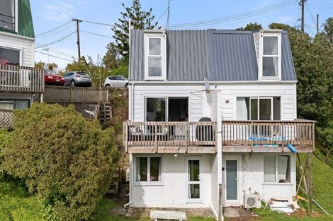 Photo of property in 3/49 Mandalay Terrace, Khandallah, Wellington, 6035