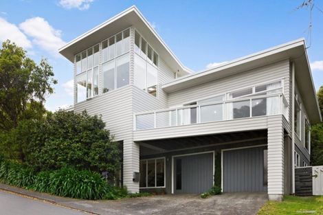 Photo of property in 1 Whitu Street, Khandallah, Wellington, 6035