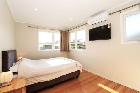 Photo of property in 6 Swan Crescent, Pakuranga, Auckland, 2010