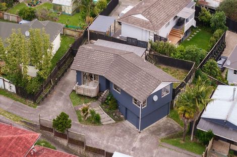 Photo of property in 15 Vina Place, Massey, Auckland, 0614