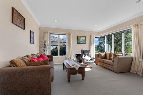 Photo of property in 48 Aberdeen Crescent, Wattle Downs, Auckland, 2103