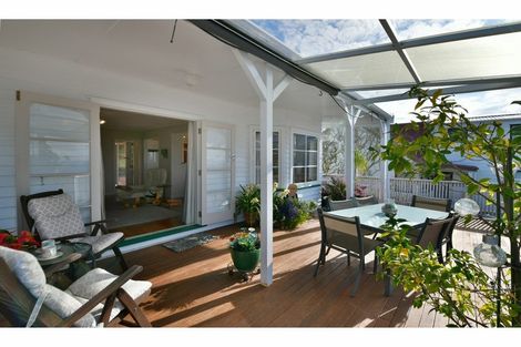 Photo of property in 9 Moffat Road, Red Beach, 0932