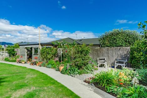 Photo of property in 6 Beachwater Grove, Paraparaumu Beach, Paraparaumu, 5032