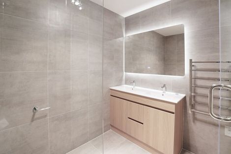 Photo of property in 3/4 Serjeant Street, Henderson, Auckland, 0612