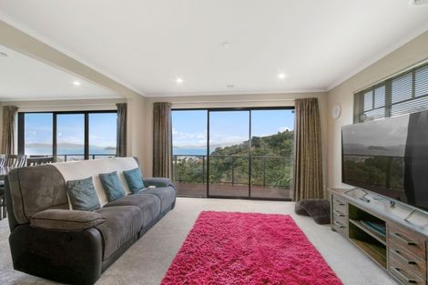 Photo of property in 49 Dowse Drive, Maungaraki, Lower Hutt, 5010
