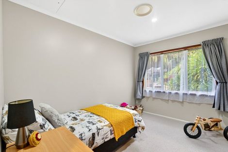 Photo of property in 16 Awarua Crescent, Havelock North, 4130