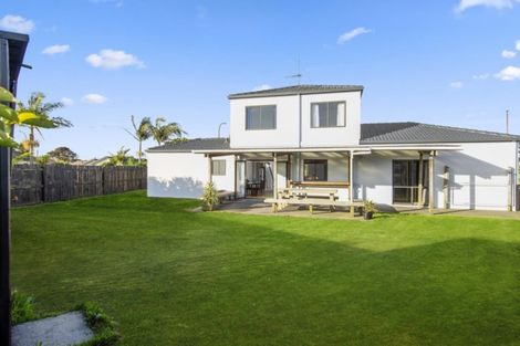 Photo of property in 716 Grenada Street, Papamoa Beach, Papamoa, 3118
