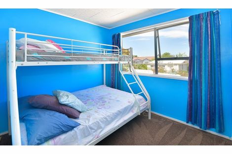 Photo of property in 11 Merida Place, Unsworth Heights, Auckland, 0632