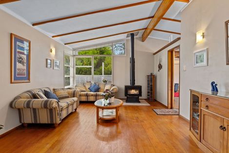 Photo of property in 16 Rosalind Road, Glenfield, Auckland, 0629