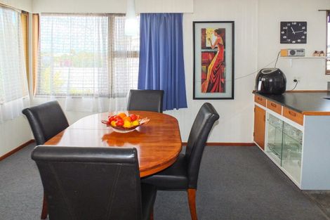 Photo of property in 18 Johnston Street, Foxton, 4814