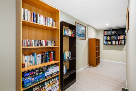 Photo of property in 28 Solander Place, Whitby, Porirua, 5024