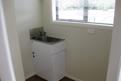 Photo of property in 3a Kelvin Road, Papakura, 2110