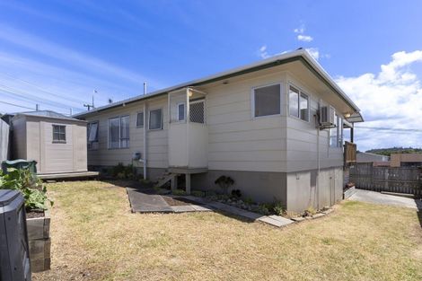 Photo of property in 2/1 Kahika Road, Birkdale, Auckland, 0626