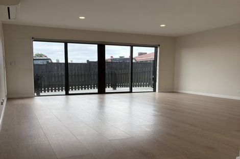 Photo of property in 1/21 Humphrey Kemp Avenue, Henderson, Auckland, 0612