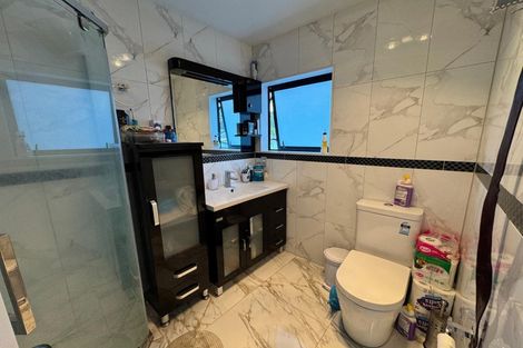 Photo of property in 14a Pipitea Place, Massey, Auckland, 0614