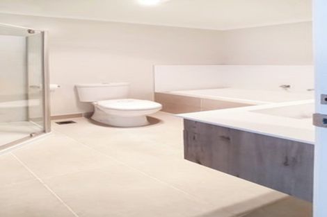 Photo of property in 18 Oioi Road, Hobsonville, Auckland, 0616