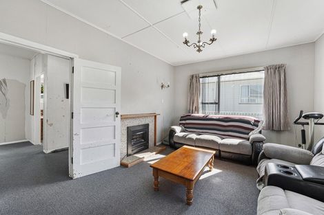 Photo of property in 11 Page Street, Stratford, 4332