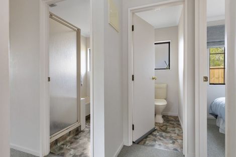 Photo of property in 19 Brunette Drive, Acacia Bay, Taupo, 3330