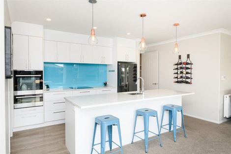 Photo of property in 10 Mcilwaine Place, Marton, 4710