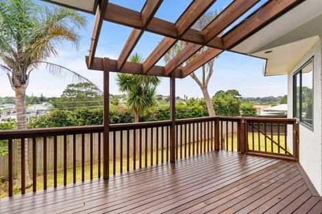 Photo of property in 4a Holiday Road, Stanmore Bay, Whangaparaoa, 0932