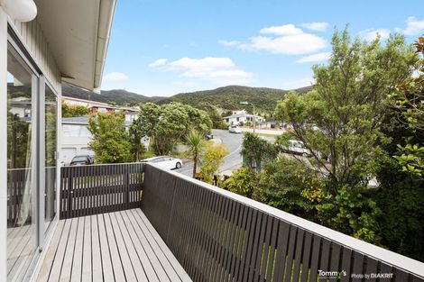 Photo of property in 48 Thurleigh Grove, Karori, Wellington, 6012