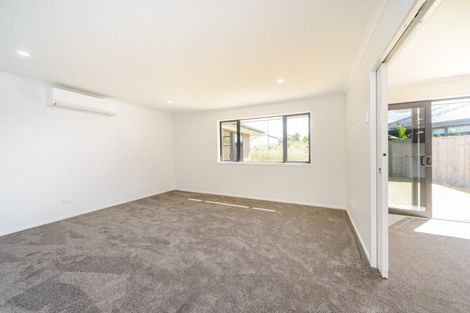 Photo of property in 1 Rangeview Drive, Kelvin Grove, Palmerston North, 4414