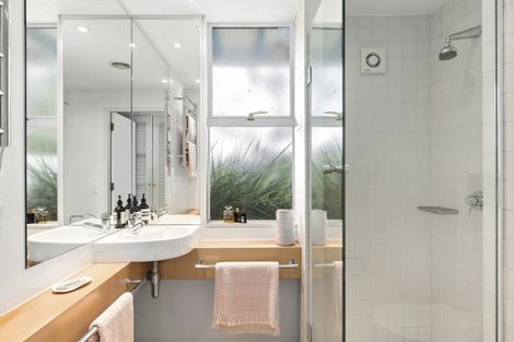 Photo of property in 79a Todman Street, Brooklyn, Wellington, 6021