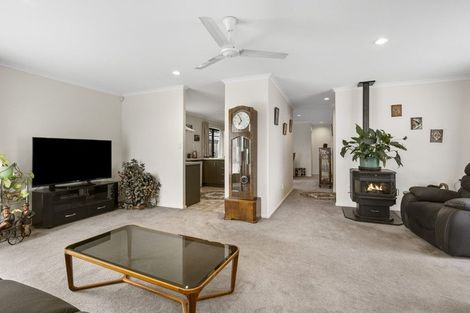 Photo of property in 41 Village Park Drive, Welcome Bay, Tauranga, 3112