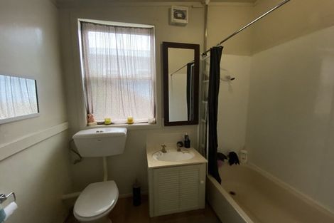 Photo of property in 36 Rolleston Street, Mount Cook, Wellington, 6021