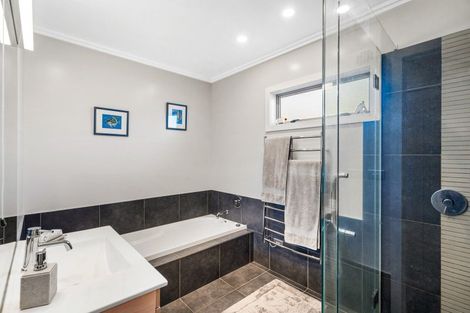 Photo of property in 51a Douglas Mclean Avenue, Marewa, Napier, 4110