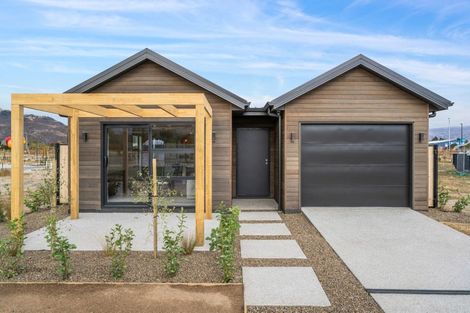 Photo of property in 10 Booth Drive, Cromwell, 9310
