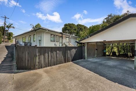 Photo of property in 22 Derwent Crescent, Titirangi, Auckland, 0604