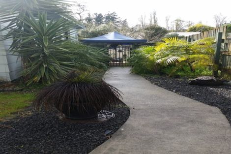 Photo of property in 57 Holmes Drive South, Massey, Auckland, 0614