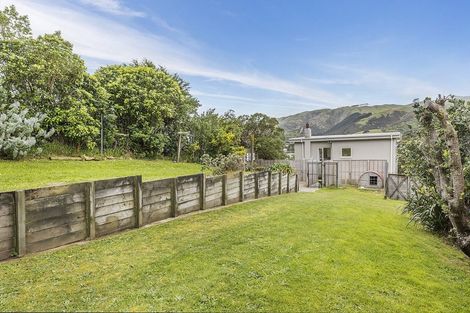 Photo of property in 32 Rawhiti Road, Pukerua Bay, 5026