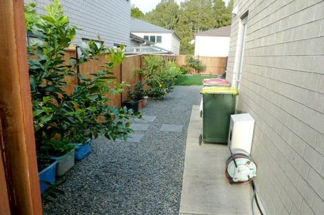 Photo of property in 20 Drumbuoy Drive, Flat Bush, Auckland, 2019