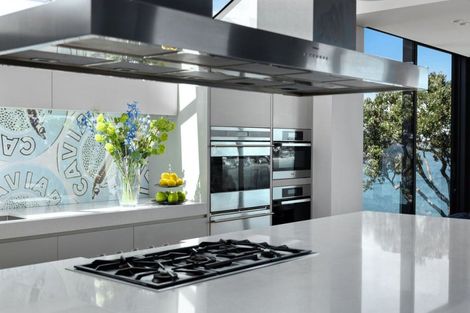 Photo of property in 41 Beach Road, Castor Bay, Auckland, 0620