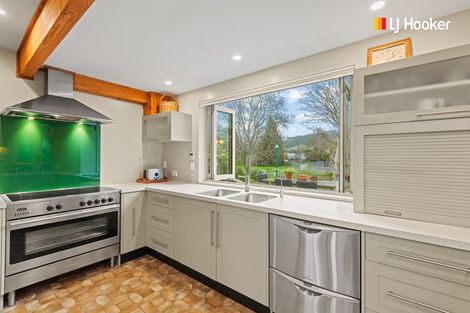 Photo of property in 19 Skerries Street, Outram, 9019