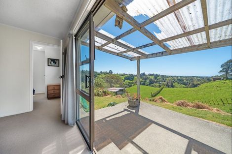 Photo of property in 38 Atkinson Road, Hurworth, New Plymouth, 4371