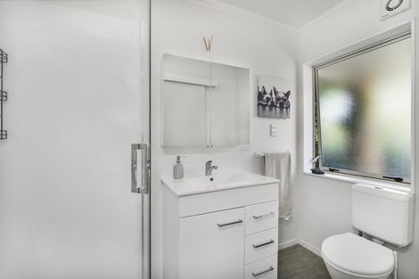 Photo of property in 8 Orakau Road, Mangere East, Auckland, 2024