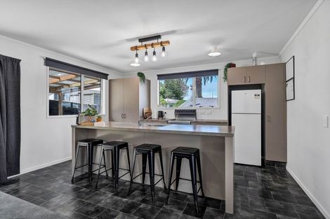 Photo of property in 8 Shaldon Crescent, Blagdon, New Plymouth, 4310