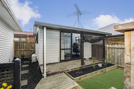 Photo of property in 8 Orakau Road, Mangere East, Auckland, 2024