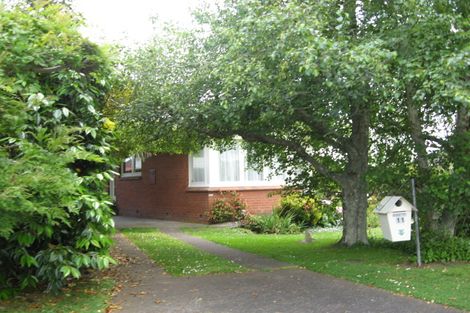 Photo of property in 11 Tainui Terrace, Mangere Bridge, Auckland, 2022